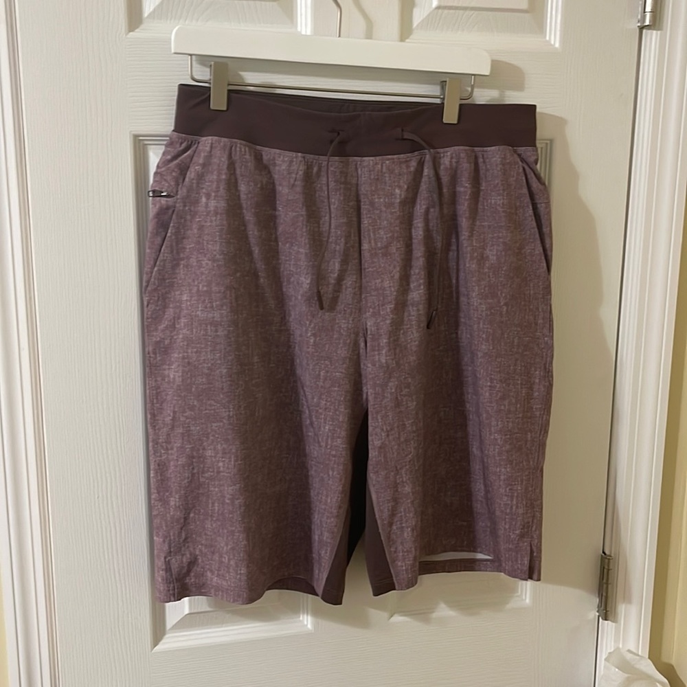 Lululemon The SHORT lined